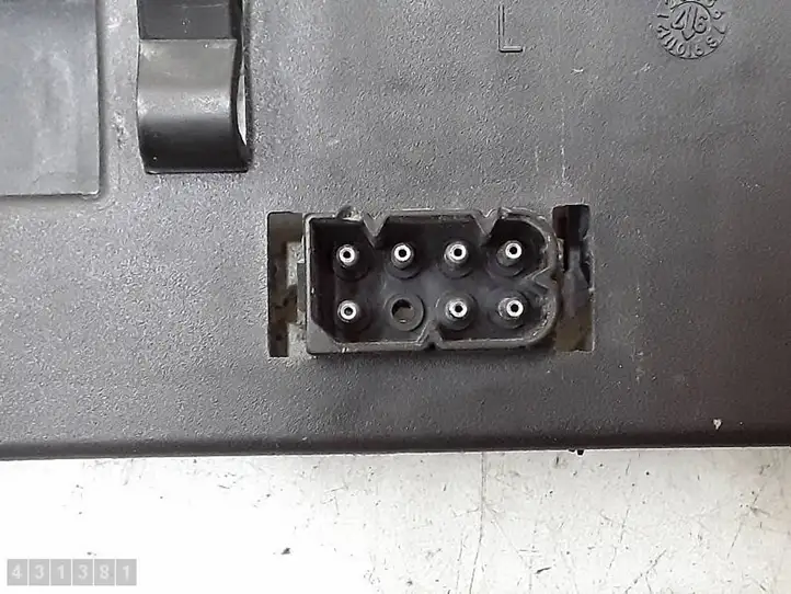BMW 5 E39 (1996 - 2003) 8363565 Держатель лампы заднего фонаря — фото 4