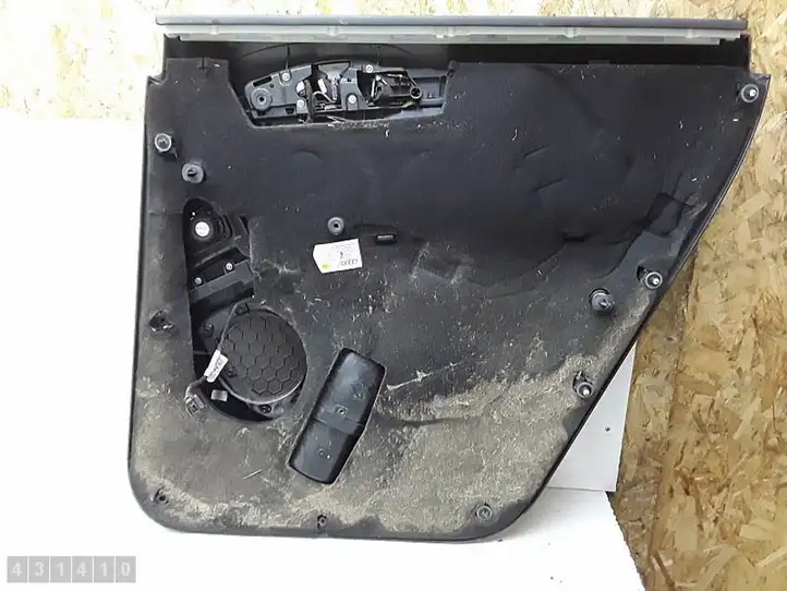 Audi Q7 4L (2009 - 2015) 4L0863981 Обшивка задней двери — фото 4