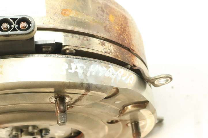 BMW 3 F30 F35 F31 (2012 - 2018)  7647836 Другая часть коробки передач