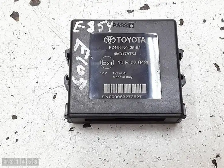 Toyota Hilux (AN10, AN20, AN30) (2011 - 2015) 4M017875J Блок управления парктрониками — фото 1