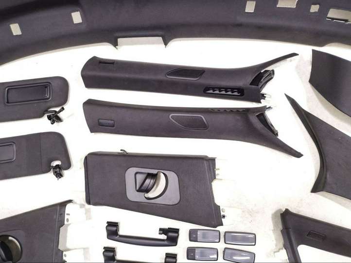 Maserati Levante (2017 - )  06700480440 Комплект потолка
