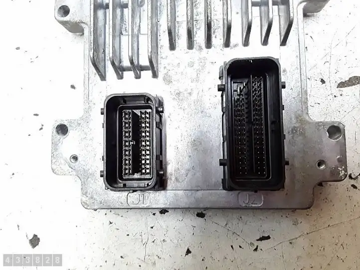 Opel Meriva B (2010 - 2014) 12639891 Блок управления двигателем (ECU) — фото 1
