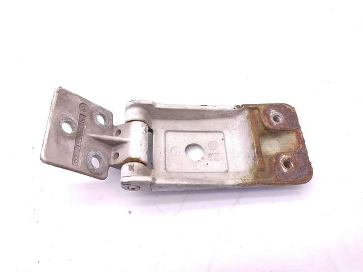 Mercedes-Benz Sprinter W901 W902 W903 W904 (1995 - 2007)  9017400737 Нижняя петля задней двери