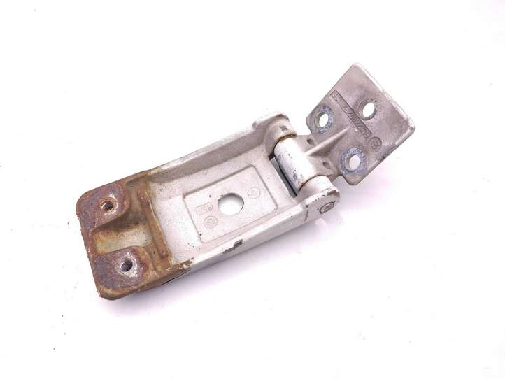 Mercedes-Benz Sprinter W901 W902 W903 W904 (1995 - 2007)  9017400737 Нижняя петля задней двери