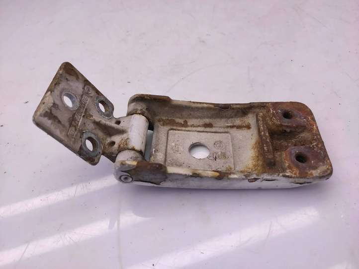 Mercedes-Benz Sprinter W901 W902 W903 W904 (1995 - 2007)  9017400737 Нижняя петля задней двери