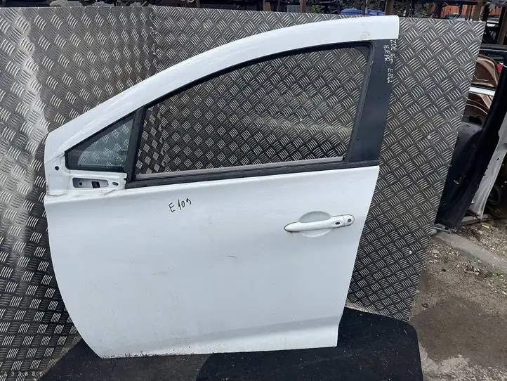 Renault Zoe (2012 - ) Дверь — фото 1