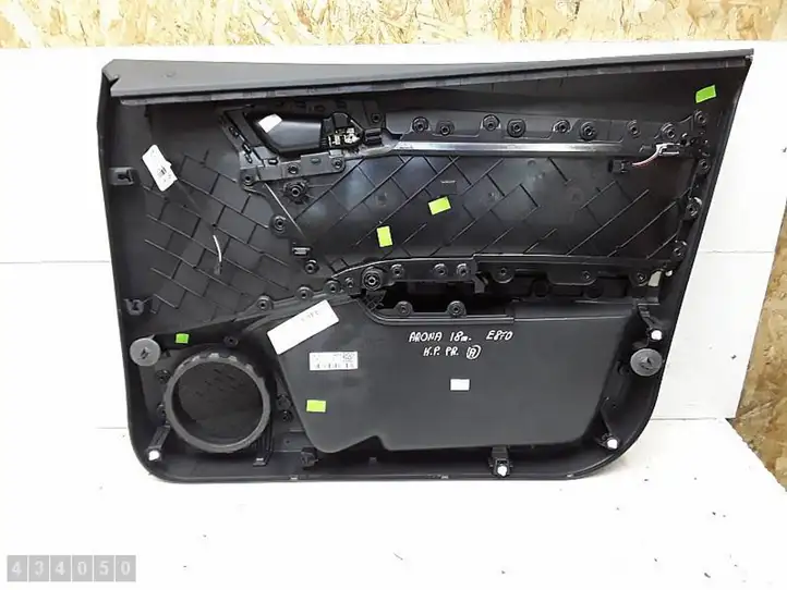 Seat Arona (2017 - ) 6F0867131 Обшивка передней двери — фото 3