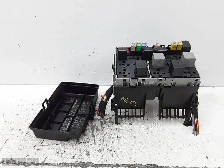 Ford Transit (2006 - 2013) 6C1T14A067CA Блок предохранителей — фото 4