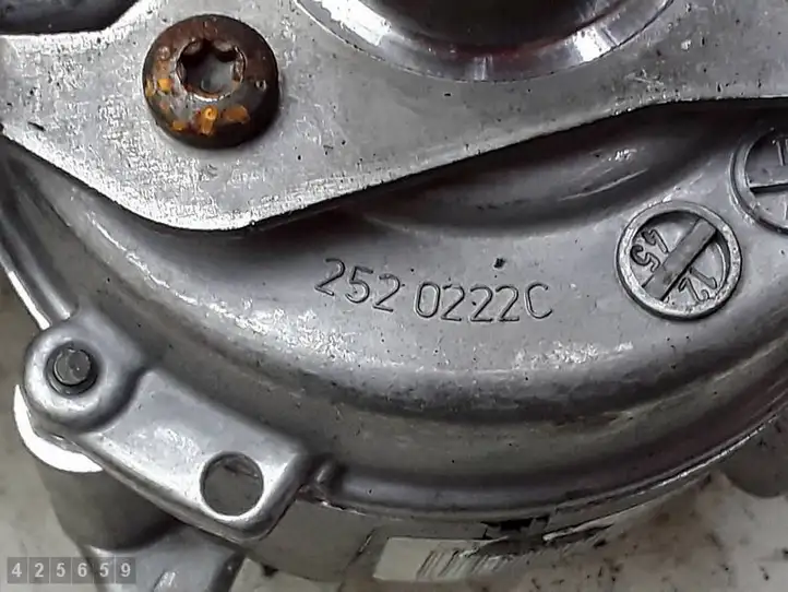 Ford Fiesta (2013 - 2017) 50430650 Насос гидроусилителя руля — фото 6