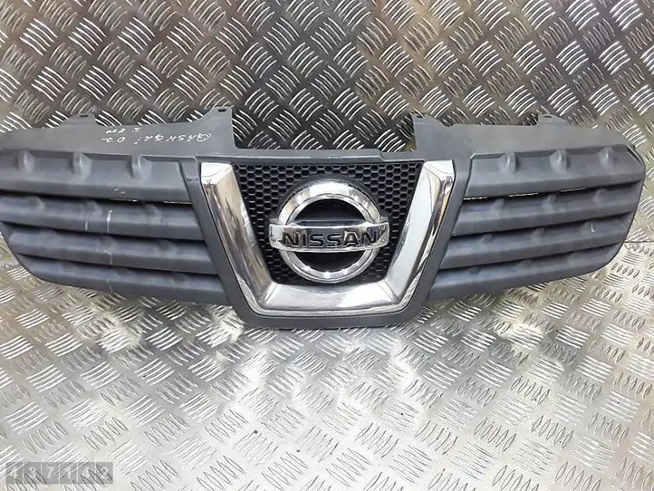 Nissan Qashqai (2006 - 2010) 62310JD00B Передняя решетка — фото 1