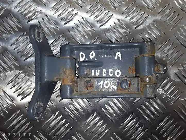 Iveco Daily Daily 4th gen (2006 - 2012) Нижняя петля задней двери — фото 1