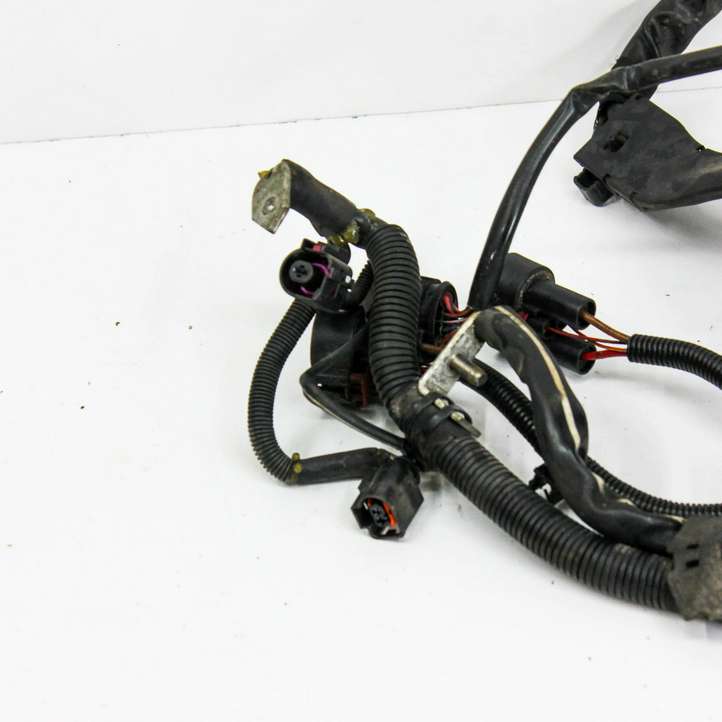 Audi A4 (2011 - 2015)  8K0971228BQ Провода (стартера)