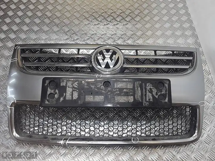 Volkswagen Touareg I (2002 - 2010) 7L6853651 Передняя решетка — фото 1