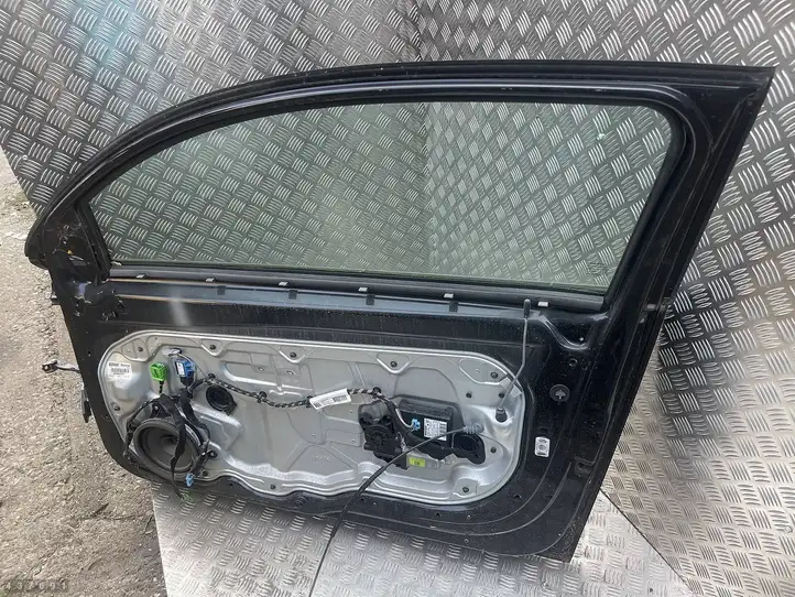 Volvo C30 (2010 - 2013) Дверь — фото 2