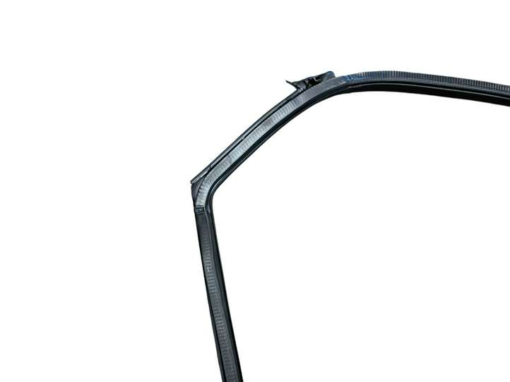 Porsche Taycan 9J1 (2019 - )  9J0833722 Уплотнительная резина на задних дверях