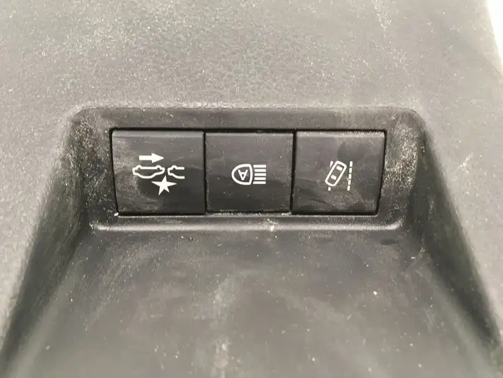 Toyota Yaris (2014 - 2019) 554330D180 Прочие детали салона — фото 6