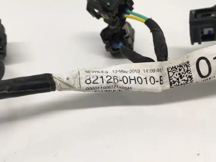Toyota Yaris (2014 - 2019) 821260H010B Прочая электропроводка — фото 3