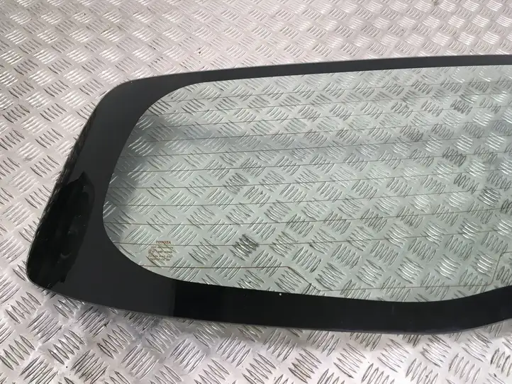 Toyota Yaris (2014 - 2019) 43R00048 Заднее стекло — фото 9