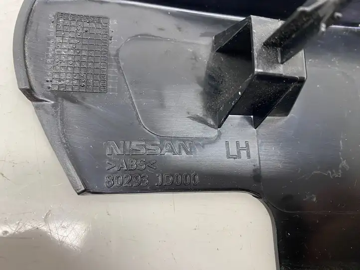 Nissan Qashqai (2010 - 2013) 80293JD000 Прочая отделка передней двери — фото 4