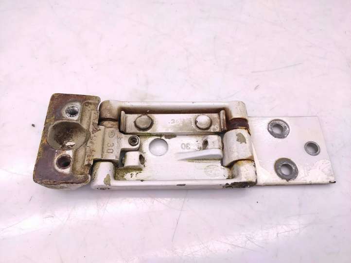 Mercedes-Benz Sprinter W901 W902 W903 W904 (1995 - 2007)   Нижняя петля задней двери