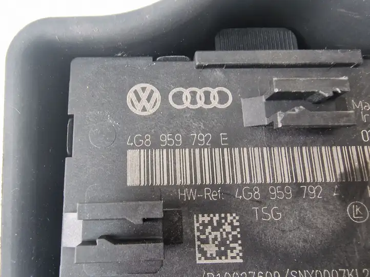 Audi A6 C7 (2011 - 2014) 4G8959792E Блок управления дверью — фото 2
