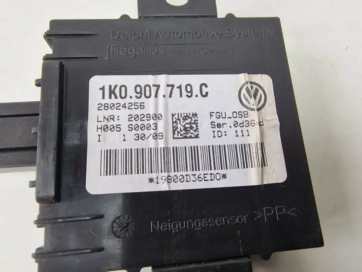 Audi A3/S3 8P (2008 - 2013) 1K0907719C Блок управления сигнализацией — фото 2