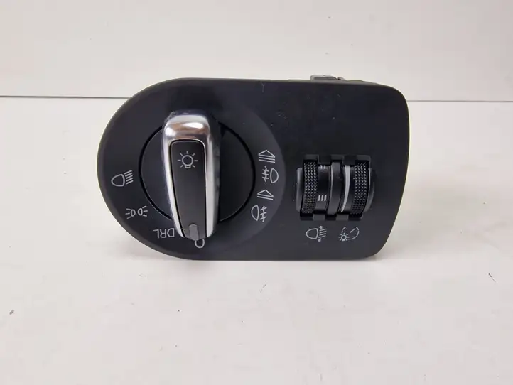 Audi A3/S3 8P (2008 - 2013) 8P2941531BB Включатель фонарей — фото 1