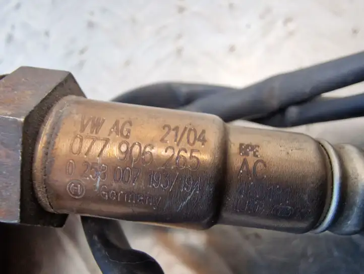 Audi A8 S8 D2 4D (1999 - 2002) 077906265AC Лямбда-зонд — фото 3