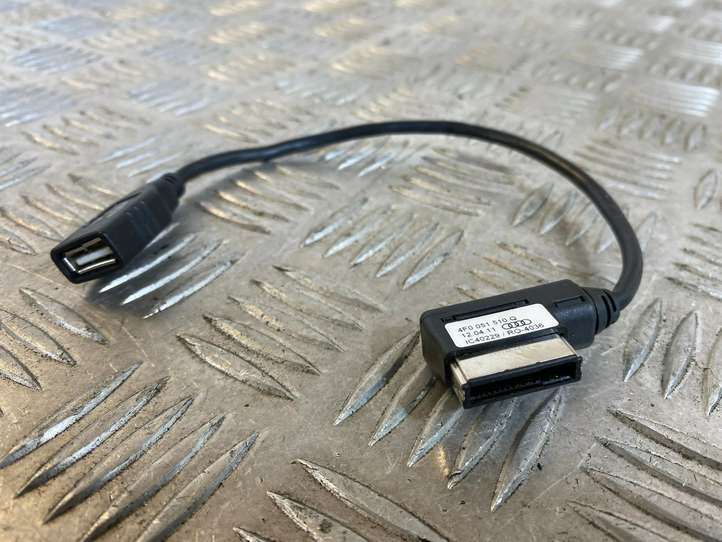 Audi A4 (2007 - 2011)  4F0051510Q Разъем iPod