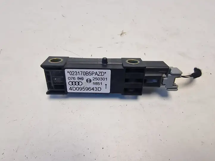 Audi A8 S8 D2 4D (1999 - 2002) 4D0959643D Датчик удара SRS — фото 1