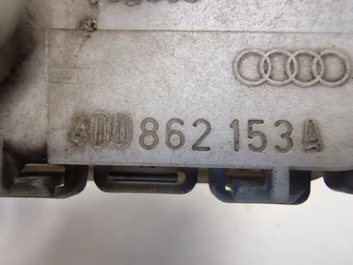 Audi A8 S8 D2 4D (1999 - 2002) 4D0862153A Вакуумный насос центрального замка — фото 2
