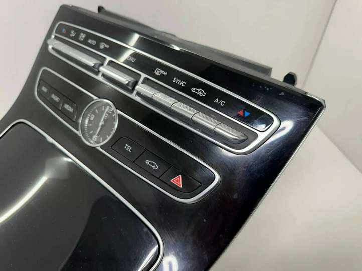 Mercedes-Benz E W213 (2016 - )  A2136806500 Рамка рычага переключения передач