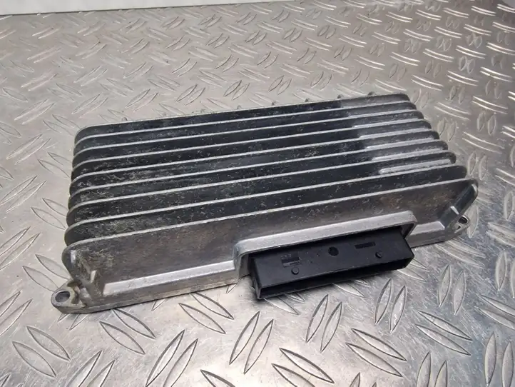 Audi A4 S4 B8 8K (2007 - 2011) 8T0035223J Усилитель звука — фото 1