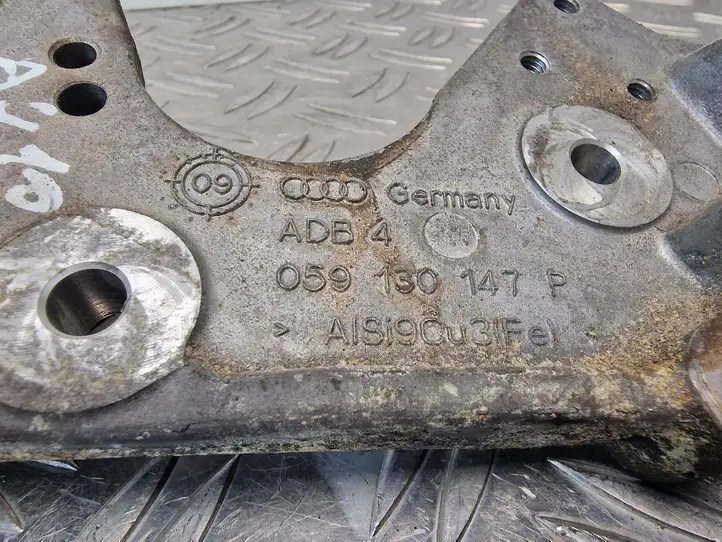 Audi A6 S6 C6 4F (2008 - 2011) 059130147P Кронштейн топливного насоса — фото 3