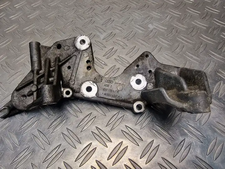 Audi A6 S6 C6 4F (2008 - 2011) 059130147P Кронштейн топливного насоса — фото 1