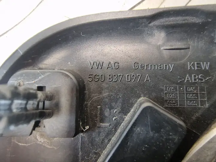 Volkswagen Golf VII (2013 - 2019) 5G0837097A Прочие детали салона — фото 3