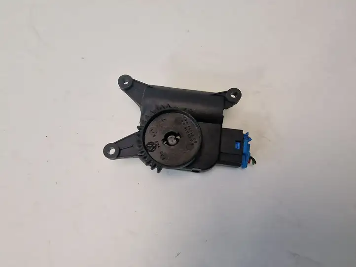 Volkswagen Polo (2001 - 2005) 0132801357 Двигатель задвижки потока воздуха — фото 3