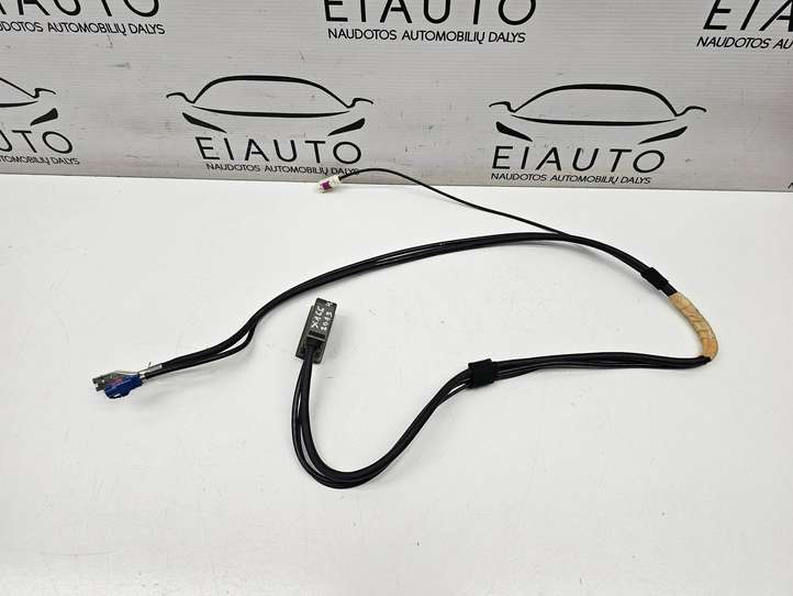 Mercedes-Benz GL X166 (2013 - 2019)  A1668200515 Разъем iPod