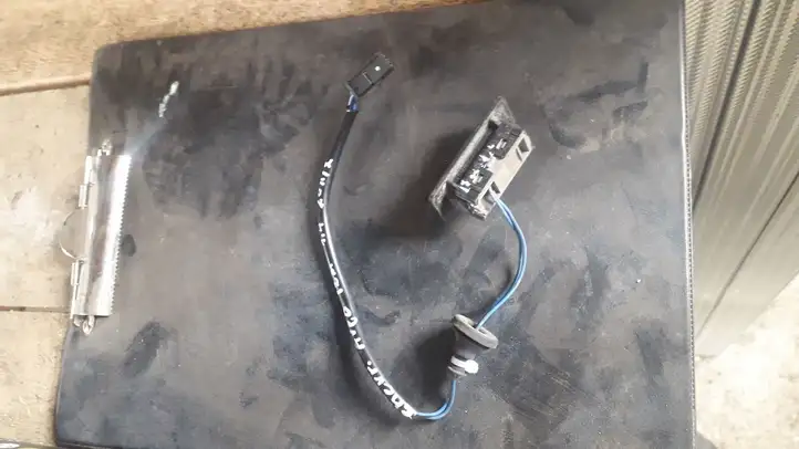 Chevrolet Aveo (2011 - 2015) Ручка крышки багажника — фото 1