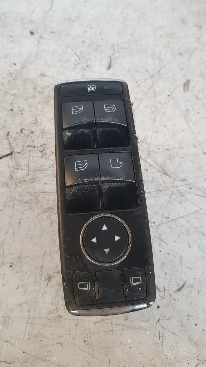 Mercedes-Benz E W212 (2009 - 2016) A2128208210 Блок кнопок стеклоподъемников — фото 1