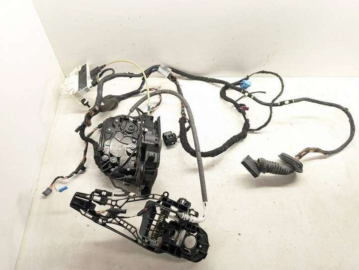 BMW 7 G11 G12 (2015 - 2022)  7368452 Механизм фиксации задней двери