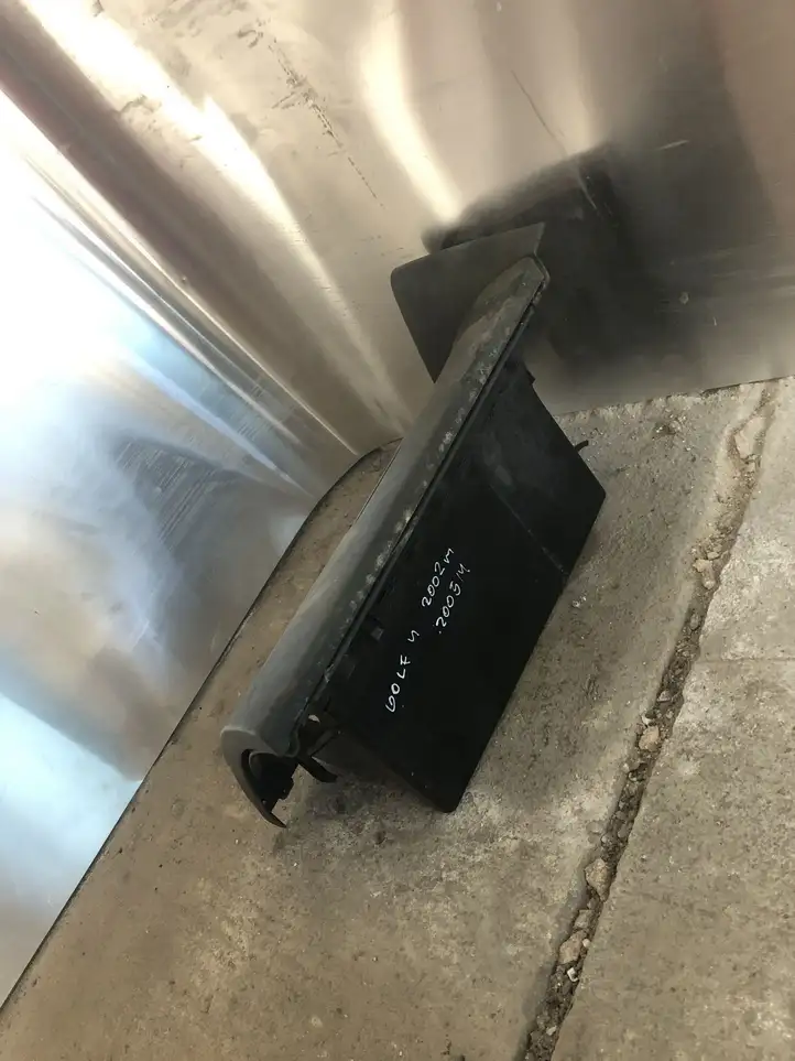 Volkswagen Golf IV (1998 - 2005) 1J1857103 Вещевой ящик — фото 2