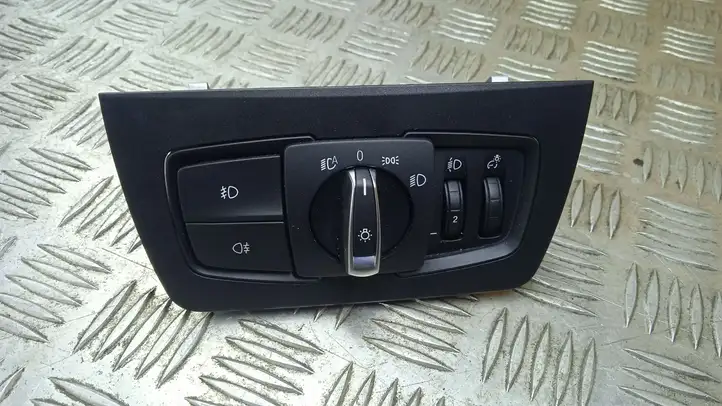 BMW 3 F30 F35 F31 (2012 - 2018) 6847514 Включатель фонарей — фото 1