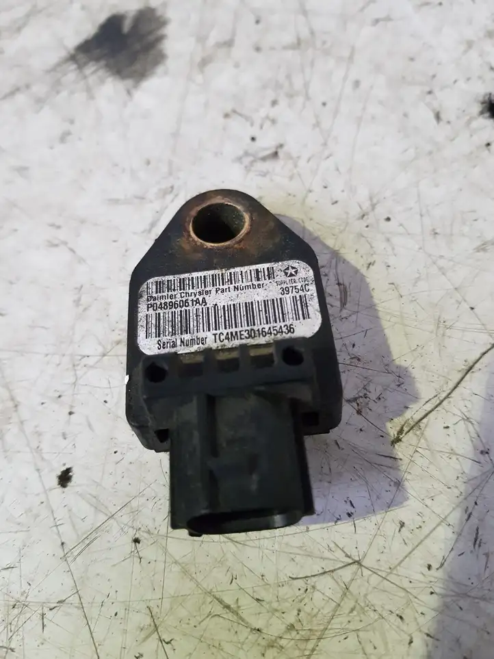 Dodge Caliber (2006 - 2012) P04896061AA Датчик удара SRS — фото 1