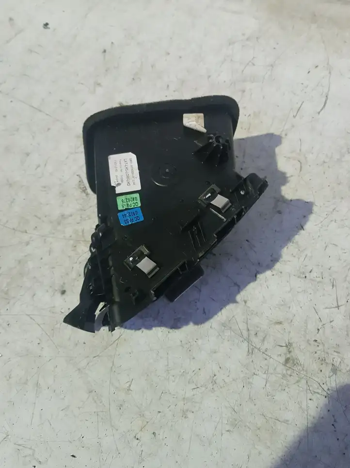 Ford Focus (2011 - 2015) BM51018B09 Боковой воздушный дефлектор — фото 1