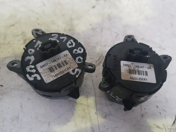 Ford Focus (2011 - 2015) DM5T14K147DA Кнопки на рулевом колесе — фото 2