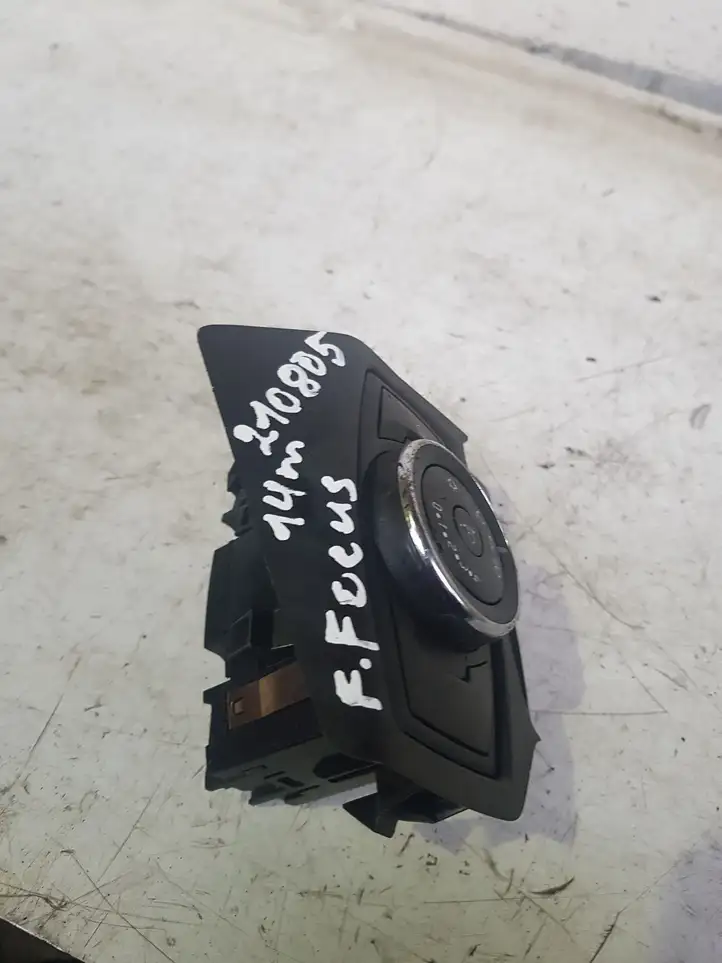 Ford Focus (2011 - 2015) BM5T13A024GE Включатель фонарей — фото 3