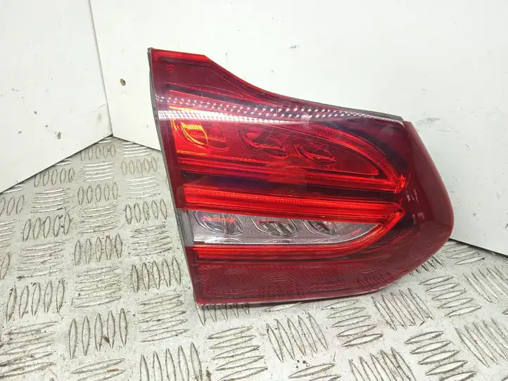 Mercedes-Benz C W205 (2014 - 2021) A2059061503 Задний фонарь в крышке багажника — фото 1