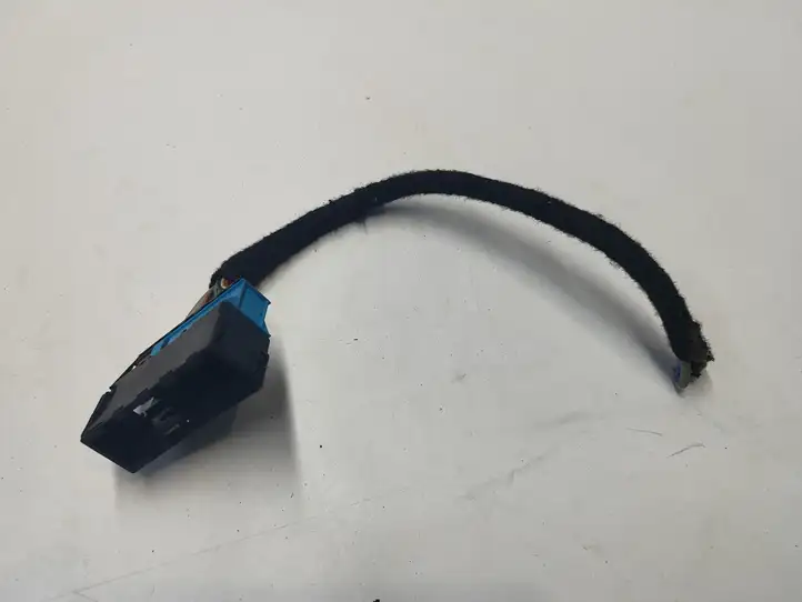 BMW X5 E70 (2006 - 2013) 692554303 Прочая электропроводка — фото 3