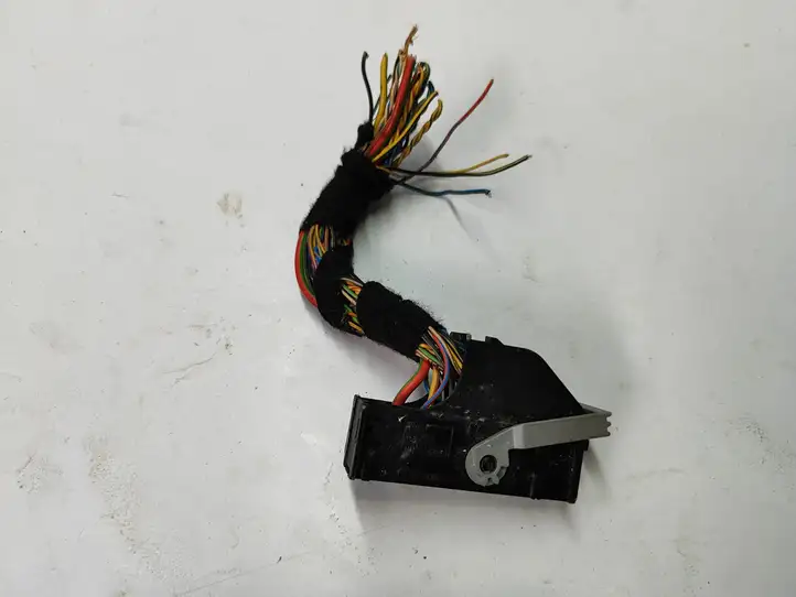 BMW X5 E70 (2006 - 2013) 693186301 Прочая электропроводка — фото 3